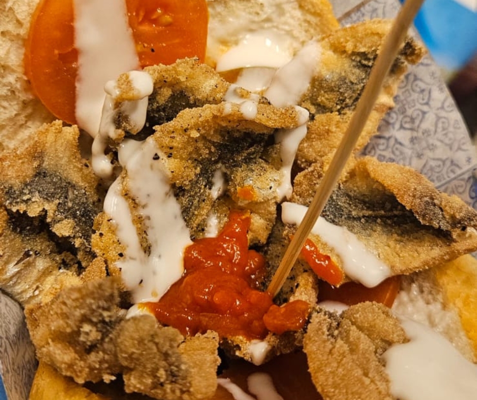 Panino sarde acetate fritte